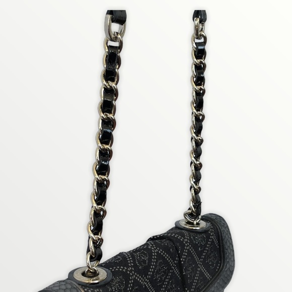 Guess Crossbody! - Picture 4 of 11